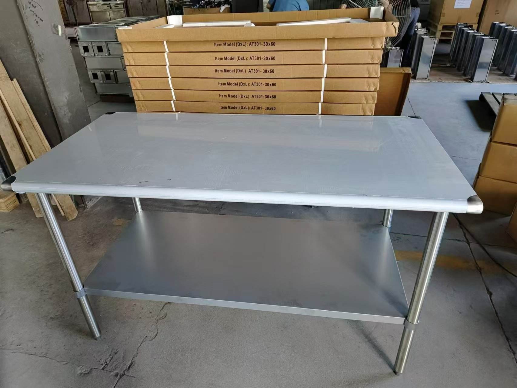 Stainless Steel Kitchen Work Table With Castor