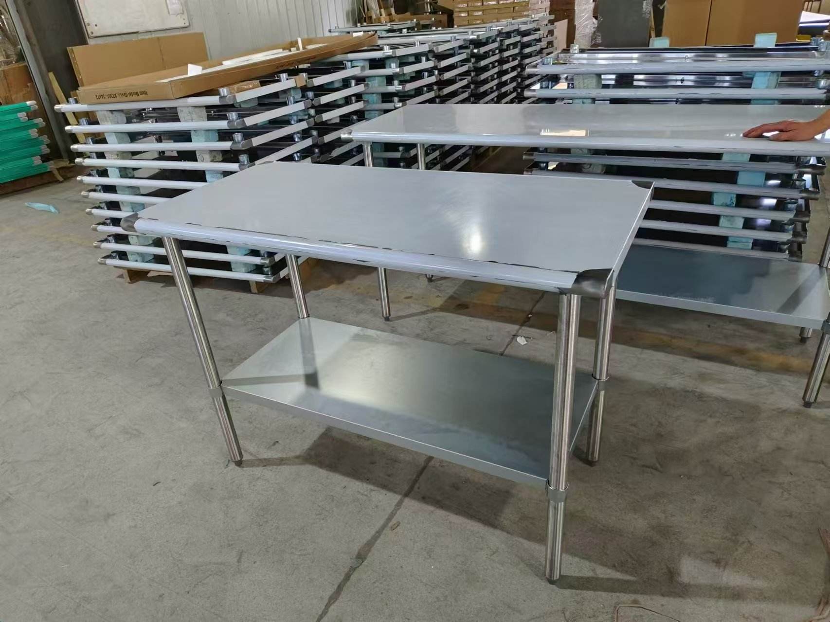 Stainless Steel Kitchen Work Table With Castor