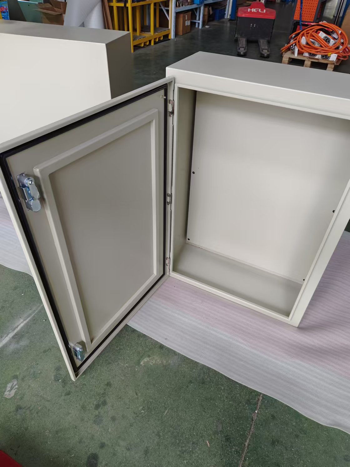 Metal Part Enclosure design Metal Part Enclosure design